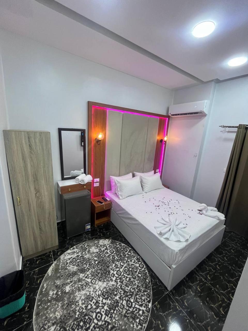 Future Hostel Il Il Cairo Esterno foto