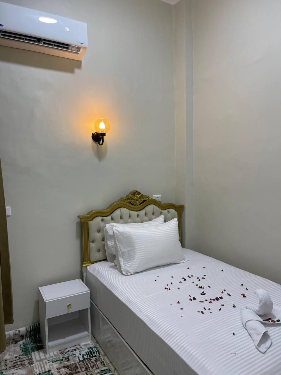 Future Hostel Il Il Cairo Esterno foto
